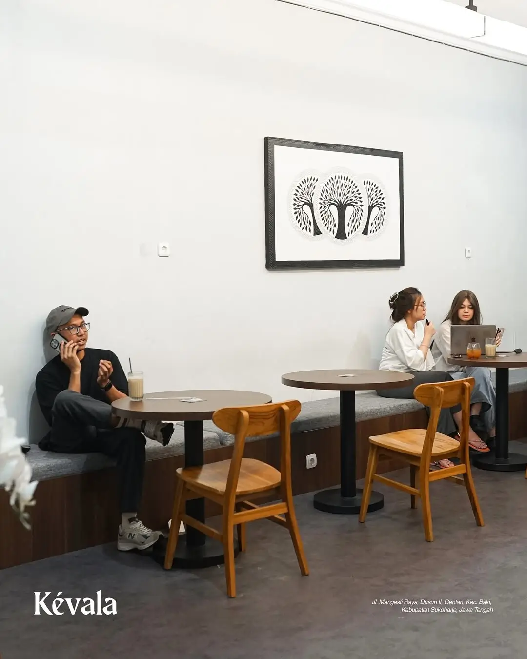 Atmosfer Work From Cafe